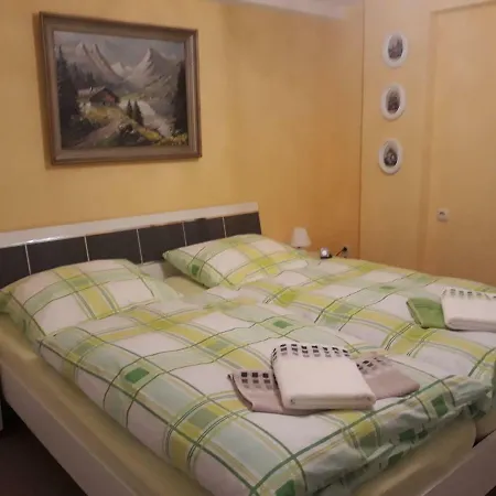 Ferienwohnung Fochler In Waltersdorf アパート